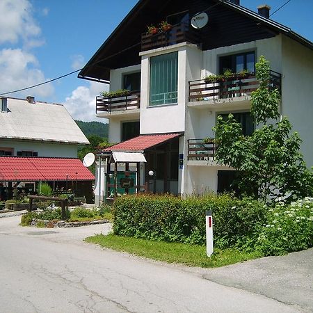 Guest House Raukar Crni Lug Exterior photo